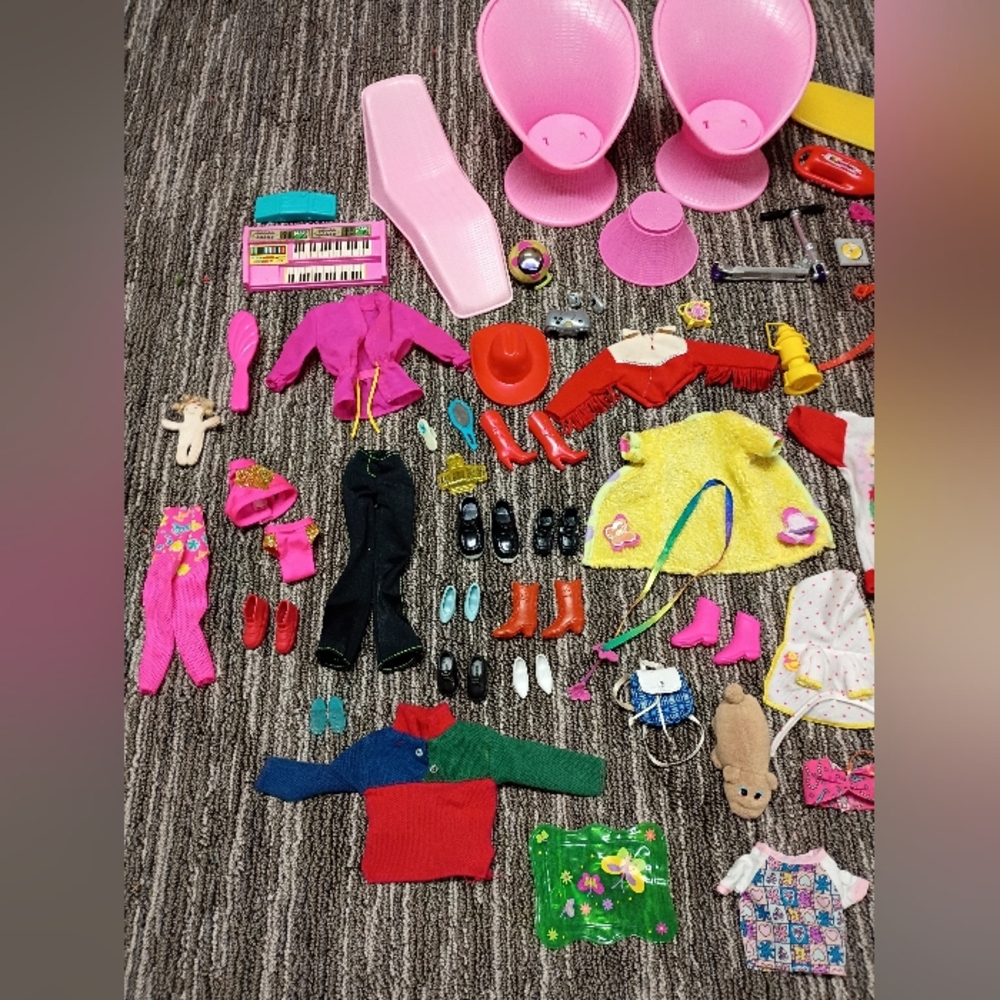 90's Barbie Accesories Lot - Picture 2 of 6